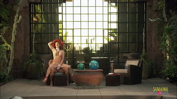 Luscious Brunette Spreads Her Dripping Cunt For A Lucky Fan By The Shimmering Poolside